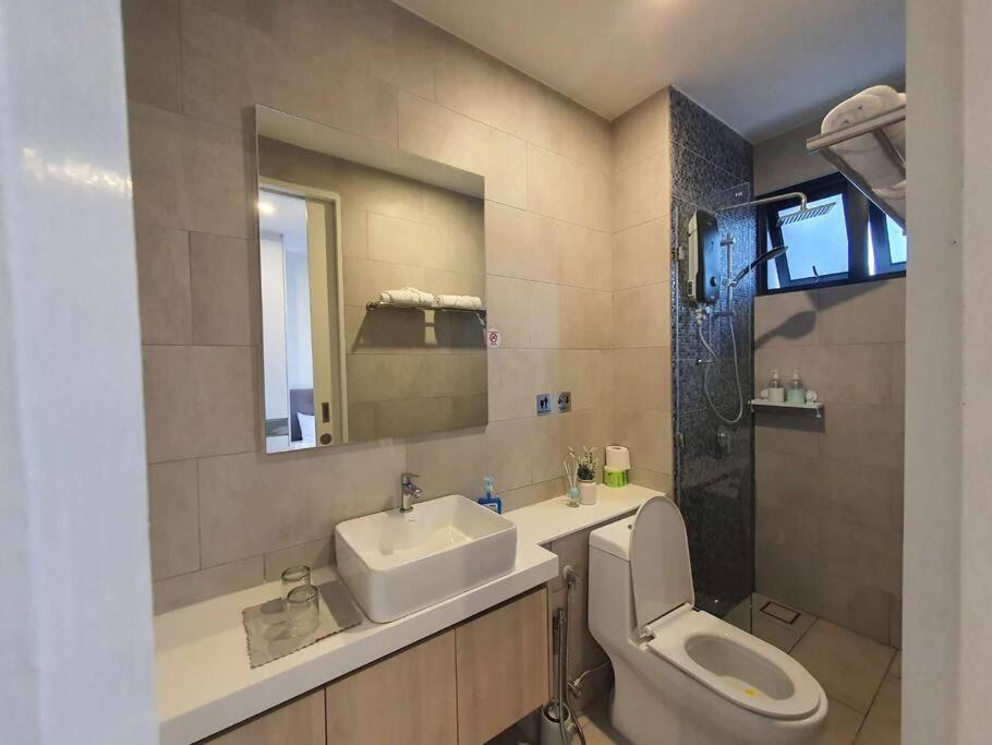 Kota Kinabalu City The Shore - Lucky 7 Homestay المظهر الخارجي الصورة